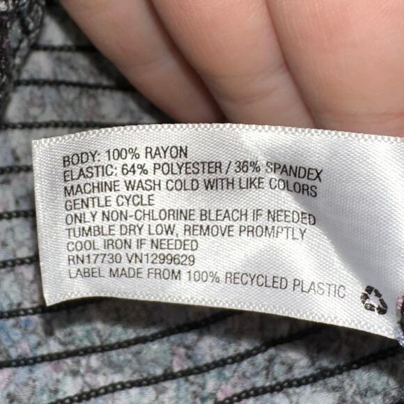 NWT Wild Fable Cropped Floral Bishop Sleeve Top Size XS - Picture 8 of 14